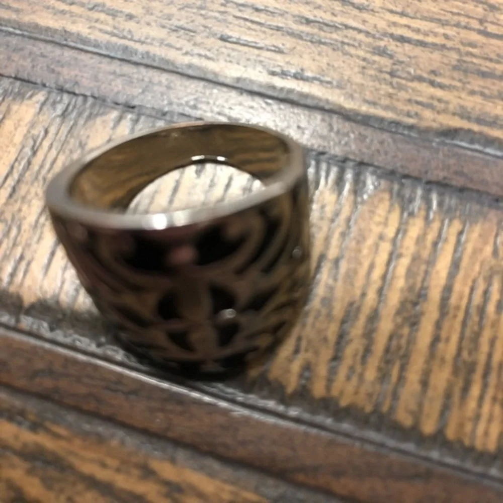 Black and Silver ring